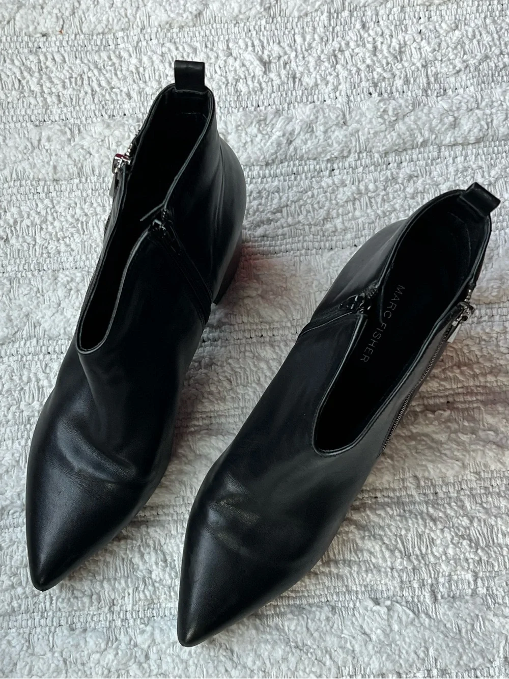 Marc Fisher Black Leather  Pointed Toe Ankle Boot Booties Zipper High Heel 10
